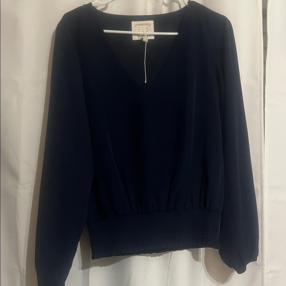 Sail to Sable Elegant Navy Blue V-Neck Women's Top M